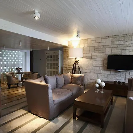 4520 Villa