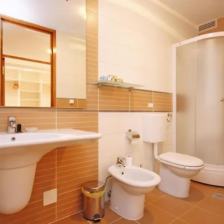 4520 Villa Orebic