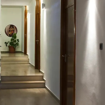 4520 Villa *